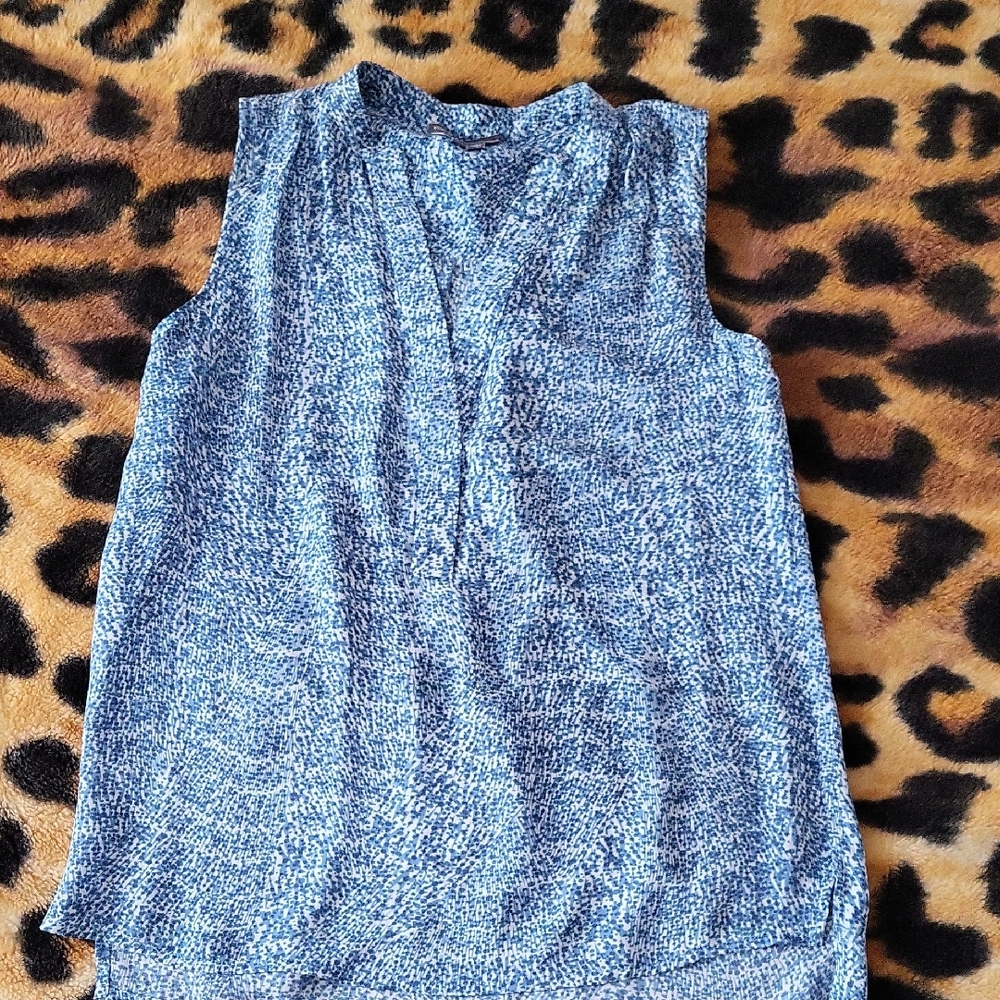 Vince 100%silk Top